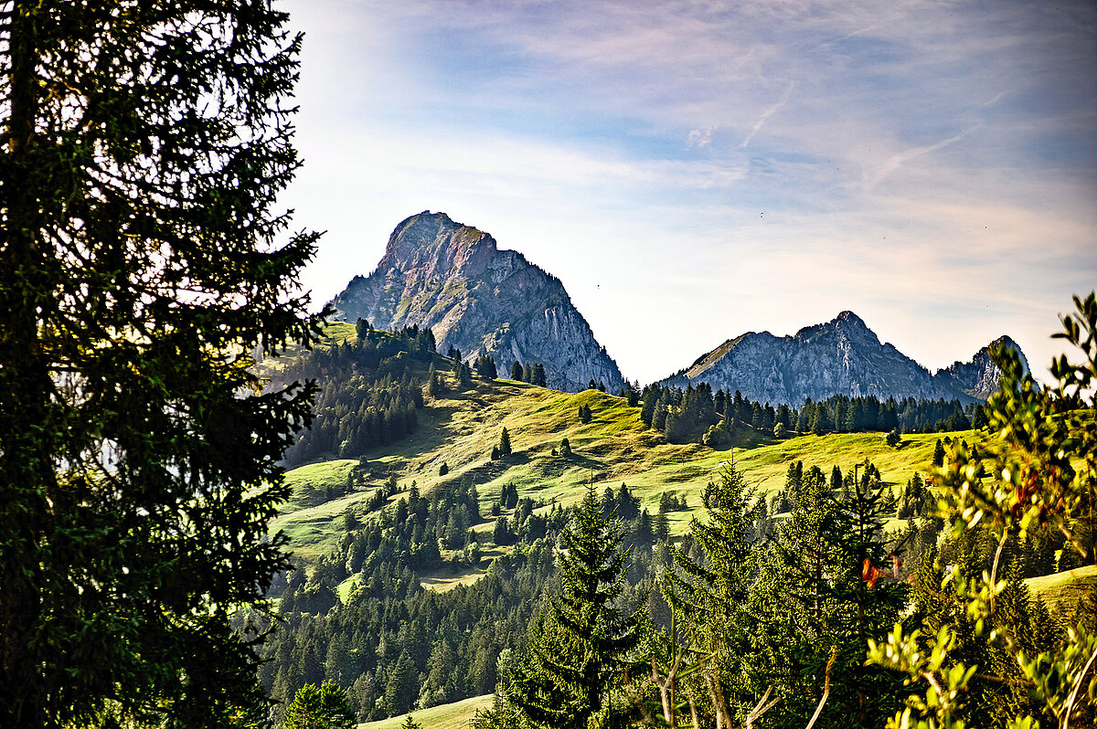 Bild der Bergwelt, die auch Quelle der Freiheit genannt wird.
